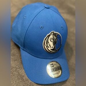 DALLAS MAVERICKS ADJUSTABLE CAP, NEW
